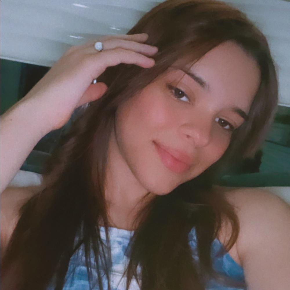 Meet your Posher, Daniela yoana